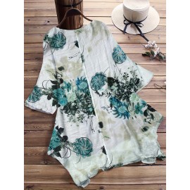 Plus Size - Plus Size, Women'S Plus Size V-Neck Floral Print Blouse - Casual Loose Fit, Asymmetrical Hem, Lightweight Non-Stretch Fabric, Spring Fashion Top with Butterfly & Floral Design, Ladies Blouses, Vneck Blouse, Printed Blouse, Gentle Loungewear, Soft Texture, Worn with Office Lounge, Ideal Women Gift, Top Tees, Work Wardrobe, Made from Solid Machine Washable High Soft Fabric Casually Sweptforward Design